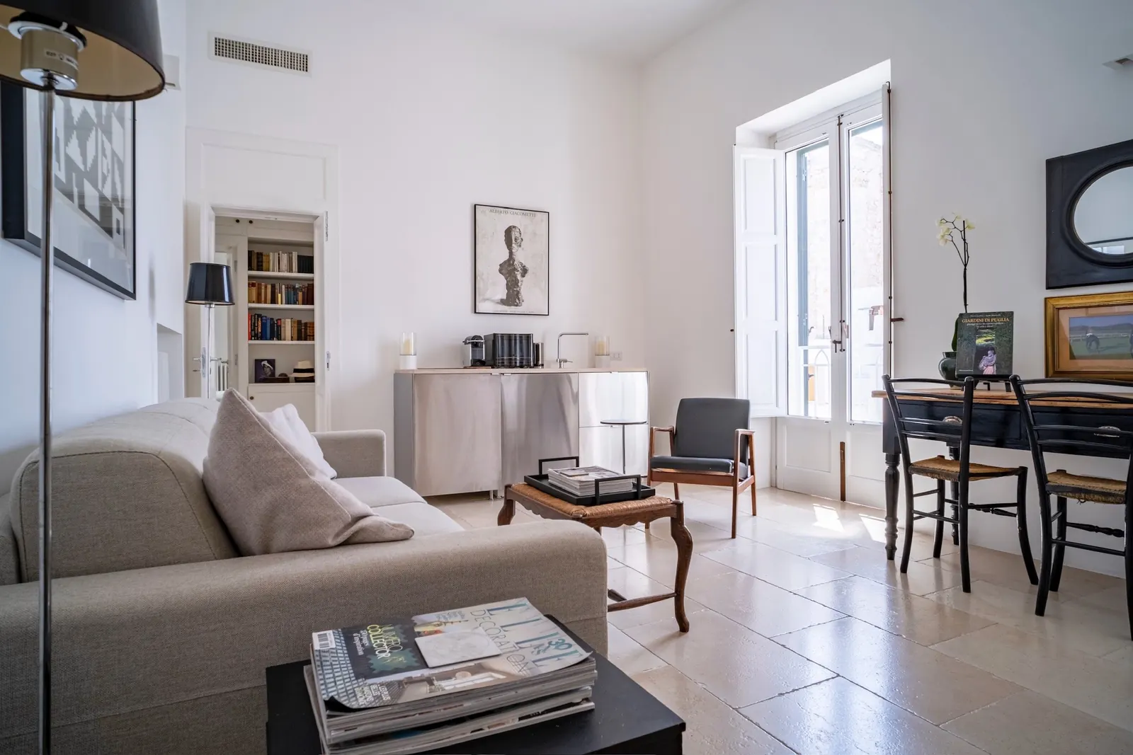 Bright sitting room with dining table